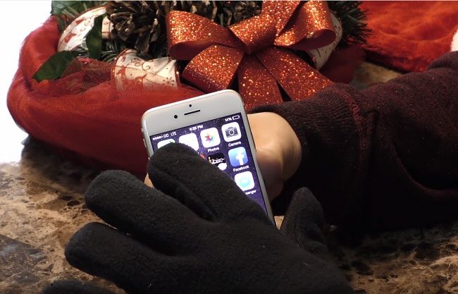 Video: Vyrobte si rukavicu na smartfón 
