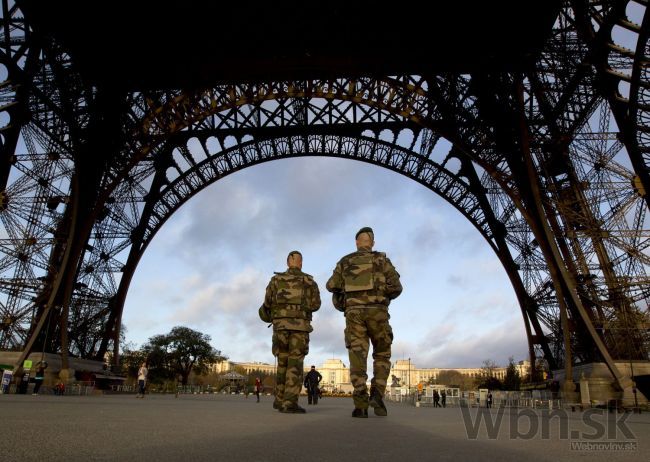 Zatkli dve osoby podozrivé z väzieb na atentátnikov z Paríža