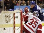 Vzal si Bondovo dievča, v NHL zanechal výraznú poľskú stopu