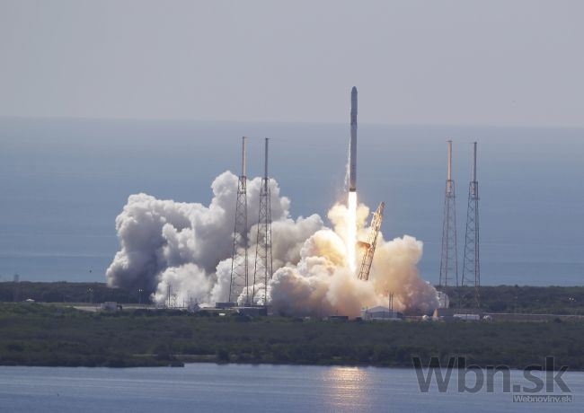 Spoločnosť SpaceX skúšala raketu, chce ju vyslať do kozmu