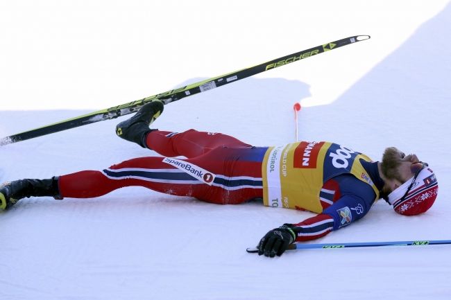 Lídri SP Sundby a Johaugová boli suverénni aj v Toblachu