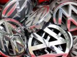 Volkswagen chce rotovať zamestnancov na určitých pozíciách