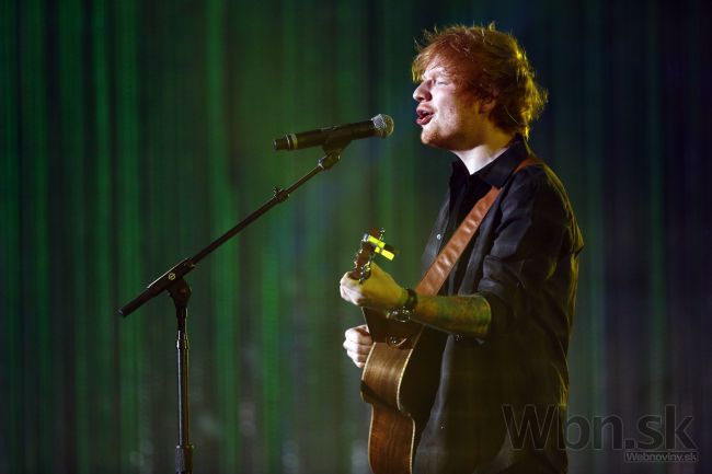 Ed Sheeran kúpil rodičom auto a byt v Londýne