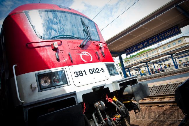 Železnice na Štedrý deň vypravia viac ako tisíc vlakov