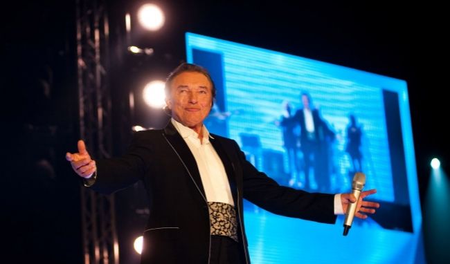 Karel Gott poslal odkaz z nemocnice. Vypočujte si ho
