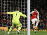 Video: Arsenal sa dostal na čelo, United s Chelsea bez gólov