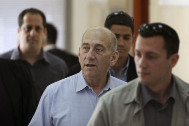 Izraelský expremiér Olmert pôjde na 18 mesiacov za mreže