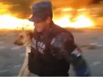 Video: Záchrana psíka z horiaceho pozemku