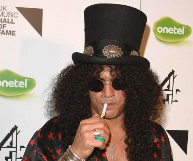 Slash údajne plánuje turné s Guns N' Roses