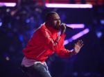 Chris Brown čelí obvineniu z napadnutia a krádeže