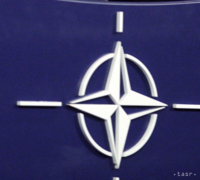 NATO odmieta tvrdenie, že ohrozuje suverenitu Ruska