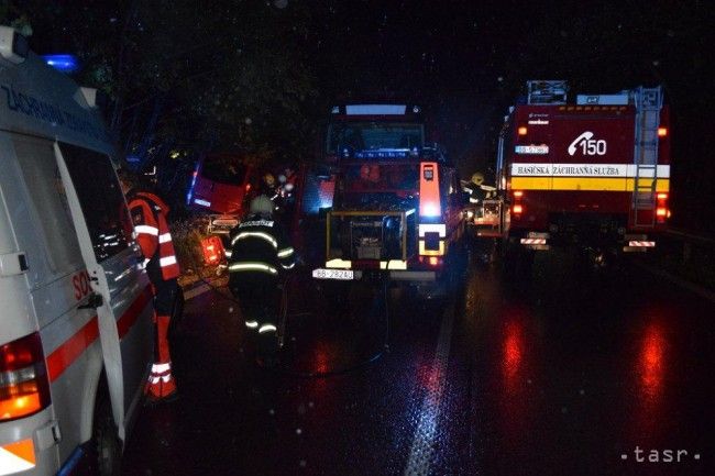 Pri obci Hrhov v okrese Rožňava sa prevrátil kamión