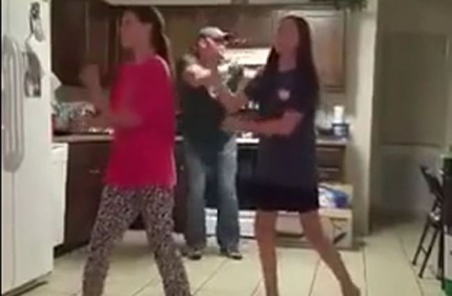 Video: Tancujúci otec zabáva celý internet