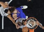 Video: Obhajca titulu v NBA vyhral, San Antonio s rekordom