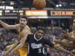 Video: Golden State Warriors zasypali Sacramento 19 trojkami