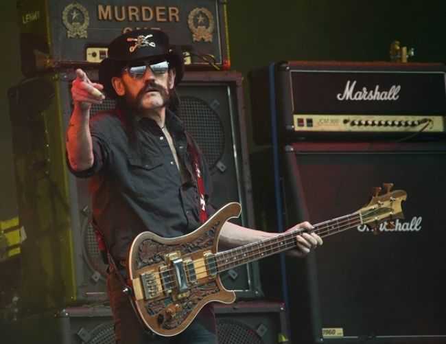 V Hollywoode pochovali Lemmyho Kilmistera z kapely Motörhead