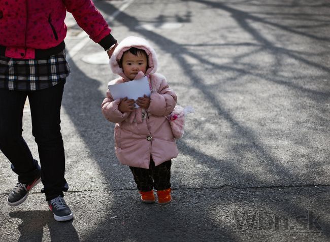 Čína bude regulovať počet detí ešte 20-30 rokov