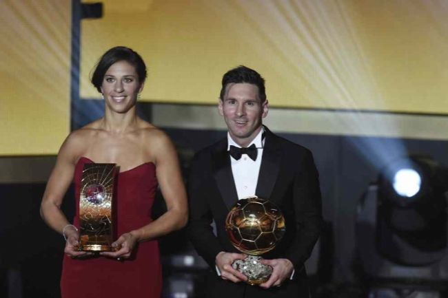 Messi zosadil Ronalda z trónu, má už piatu zlatú loptu