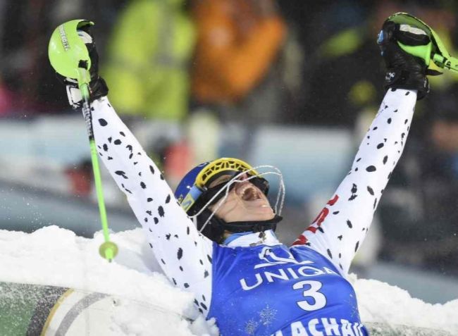 Fantastická Velez-Zuzulová vyhrala vo Flachau, Vlhová šiesta
