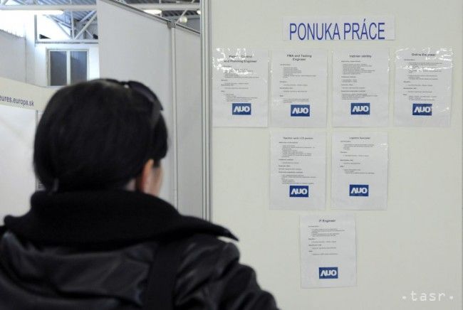 Na Slovensku vzrástla zamestnanosť aj priemerná mzda