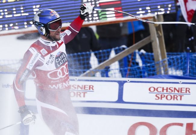 Zjazd vo Wengene museli skrátiť, triumfoval Nór Svindal