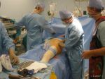 Poškodené kĺby možno na Slovensku liečiť bunkami z brušného tuku