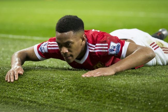 Modelka pobláznila päť futbalistov Manchestru United
