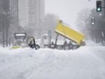 Snehová búrka v USA má 18 obetí, v New Yorku je meter snehu