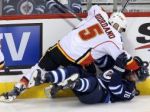 Kapitán Calgary očakáva v NHL čoskoro ženy-trénerky