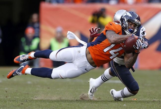 O prestížny Super Bowl sa pobijú Denver a Carolina