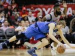 Video: Séria Thunder sa skončila, Harden s triple-double