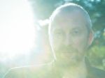 Zomrel spevák Colin Vearncombe, autor hitu Wonderful Life