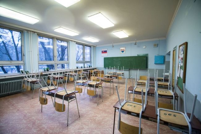 Štrajk učiteľov pokračuje, počty zatvorených škôl sa líšia