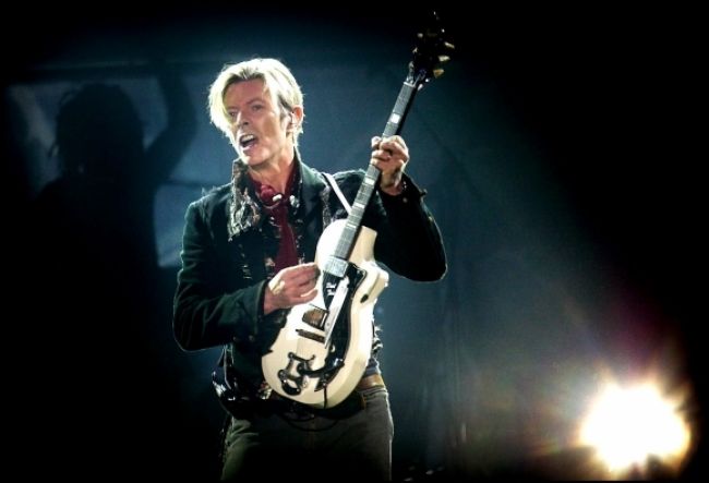 David Bowie vyrovnal albumový rekord Elvisa Presleyho