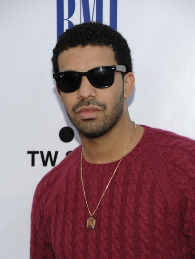 Drake zverejnil skladbu Summer Sixteen