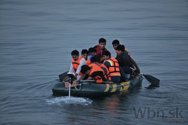 Gréci a Frontex zachránili cez víkend v mori vyše 400 ľudí