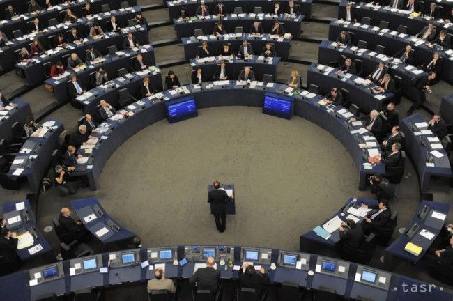 Poslanci EP sú za zotrvanie Británie v EÚ; odchod oslabí obe strany