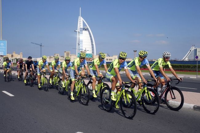Video: Kolář špurtoval o víťazstvo na pretekoch Okolo Dubaja