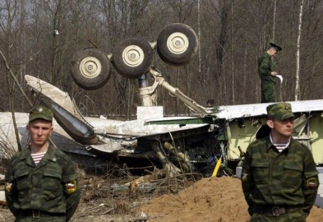 Poľsko zas rieši Smolensk, lietadlo sa vraj rozpadlo za letu