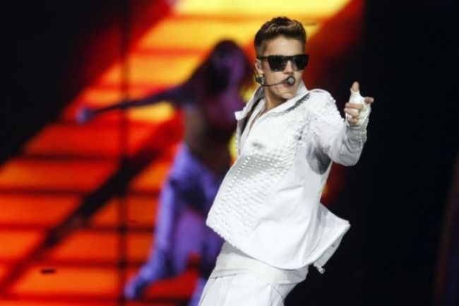 Justin Bieber vystúpi na udeľovaní Grammy spolu s Jack Ü