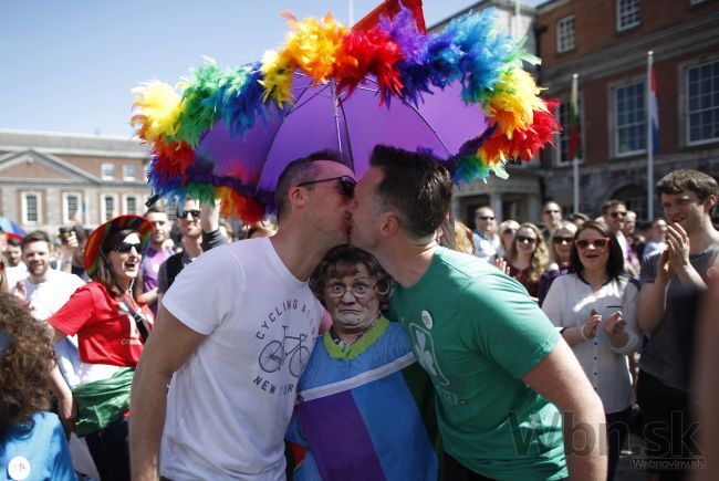 Téma LGBTI komunity je horúcim zemiakom na stoloch