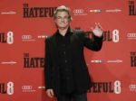 Kurt Russell vo filme Osem hrozných zničil 150-ročnú gitaru