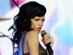 Na odovzdávaní cien Grammy vystúpi aj Rihanna