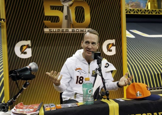 Video: Super Bowl ovládol Denver, Manning má druhý prsteň