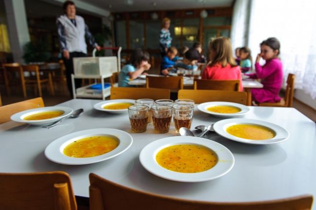 Do školských jedálničkov chcú zaradiť recepty od žiakov
