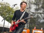 Eagles of Death Metal pokračujú po troch mesiacoch v turné