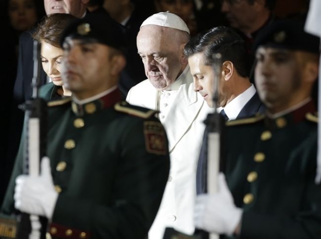 Pápeža Františka prijal mexický prezident Enrique Pena Nieto