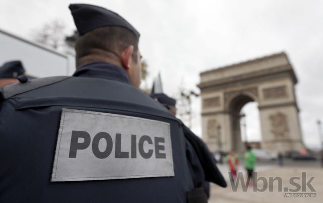 Pri útokoch v Paríži tajné služby zlyhali, priznal šéf CIA