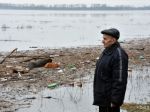 FOTO: Odpad a špina. Povodne znečistili vodnú nádrž Zemplínska Šírava