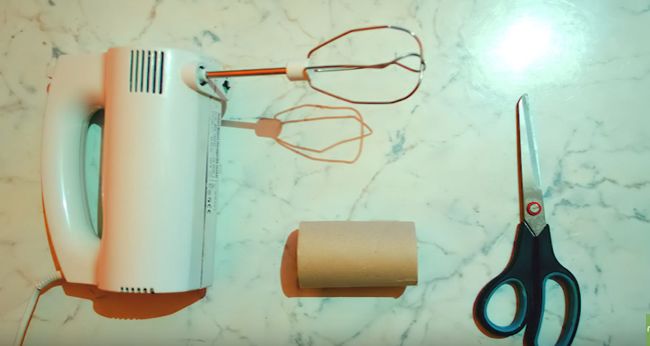 Video: Skvelý trik s elektrickým šľahačom
